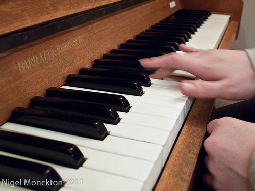 1000/666: 09 Dec 2011: Piano practise by nmonckton
