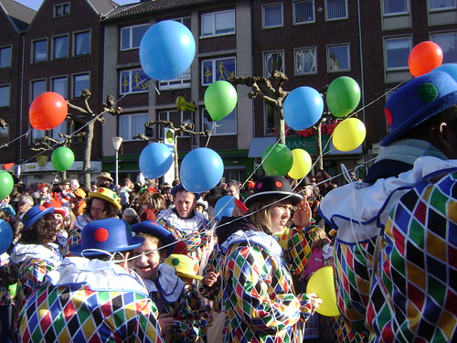 Globos y payasos, Desfile, Carnaval en Düren 2011, Alemania/Balloons and clowns, Parade, Karneval in Düren' 11, Germany - www.meEncantaViajar.com by javierdoren