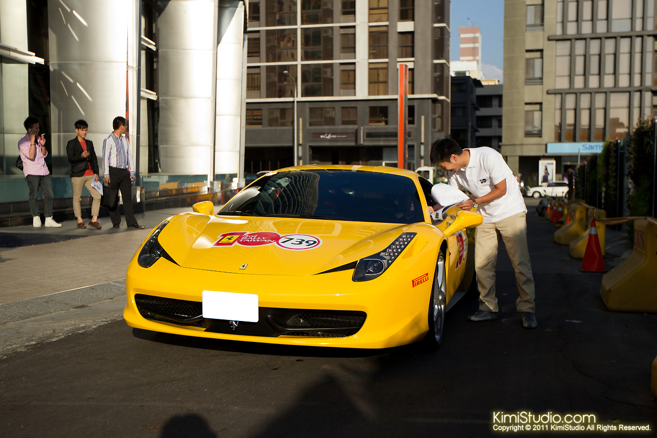 2011.10.28 Ferrari-009