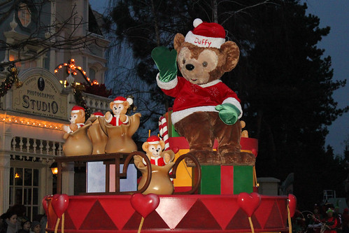 Disney's Once Upon a Dream Parade - Dreams of Christmas