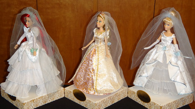 Disney Store Wedding Princess Dolls Ariel Rapunzel and Cinderella Right 