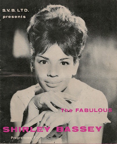 01 - Shirley Bassey