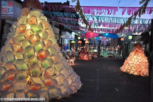 Decoracion en Calles de Santiago por Navidad