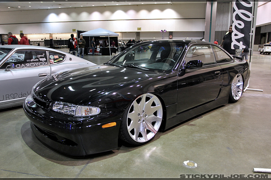 Carl's EM2 Civic at the Fatlace showcase area on some CCW wheels 