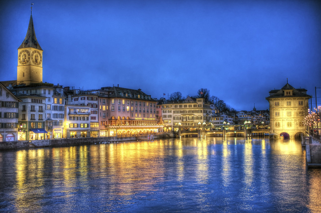 Zurich Heading for XMas (HDR)
