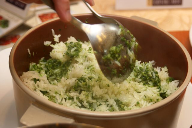 Steamed QQ Rice with Scallion Oil