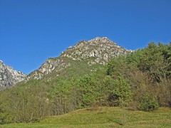 Foto per 12. Versante Sud del Monte Cretò, da Case Pradiel.