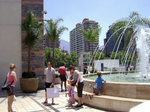 Verano/Summer, Parque Arauco,  Av Kennedy, Las Condes, Santiago, Chile - www.meEncantaViajar.com by javierdoren