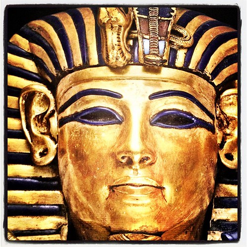 Your shiny face. Son of Akhenaten. #wonders #history #gold #Egypt
