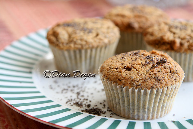 IMG_2079-poppy-seed-muffin