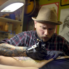 Tattooist Brandon Munday