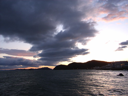 waiting sunrise at Futamigaura Bay
