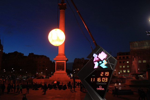 The Trafalgar sun next to the countdown to the Olympics