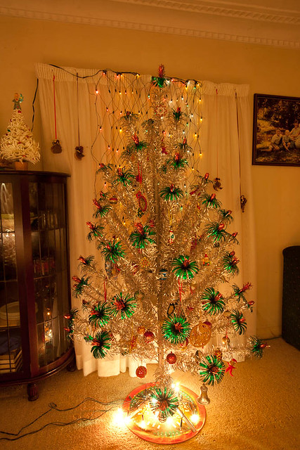Raco Mistletoe Pine Aluminium Christmas Tree