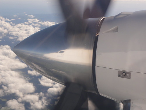 Reflection of plane (Beech 1900D) in propellor