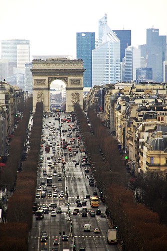 Avenue des Champs Elysees (Paris) by margalice / marga