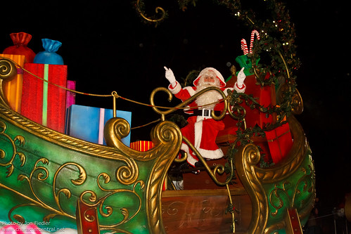 DLP Dec 2011 - Disney's Once Upon a Dream Parade: Dreams of Christmas