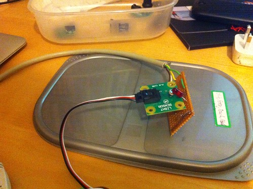 Phidget LED and light sensor for Morse (de)coder