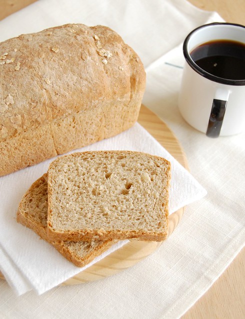 Oatmeal sandwich bread / Pão de aveia