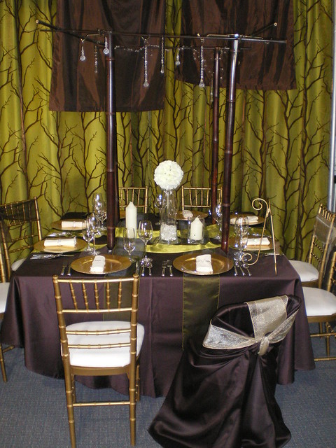 Green Tree Backdrop with Bamboo Centerpiece