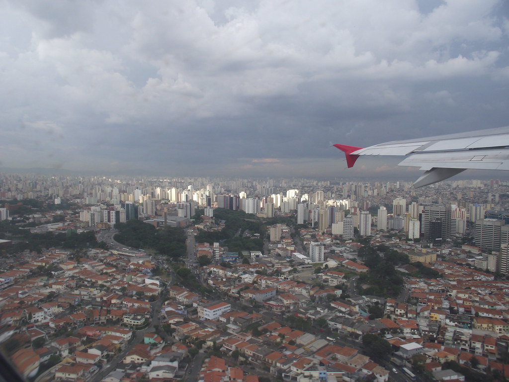Taking off from Congonhas Airport. Sao Paulo, SP, Brazil.