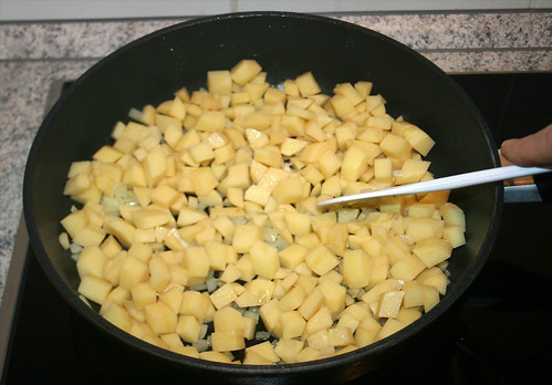 18 - Kartoffeln anbraten / Roast potatoes