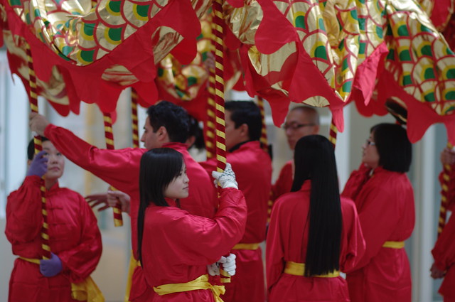 practicing dragon dancers, Chinees nieuwjaar in Den Haag