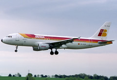 Iberia A320-211 EC-FLP GRO 16/04/1994