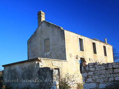The abandoned houses of Pedišić family