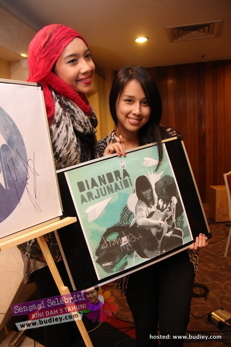 Pelancaran Album Yuna & Diandra Arjunaidi