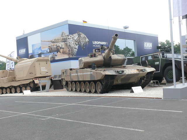 Leopard 2A7 Walk Around