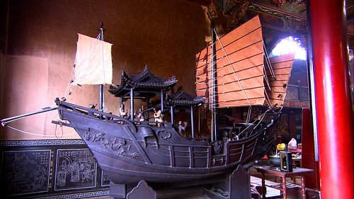 信徒餽贈的銅製王船，重達三噸!
