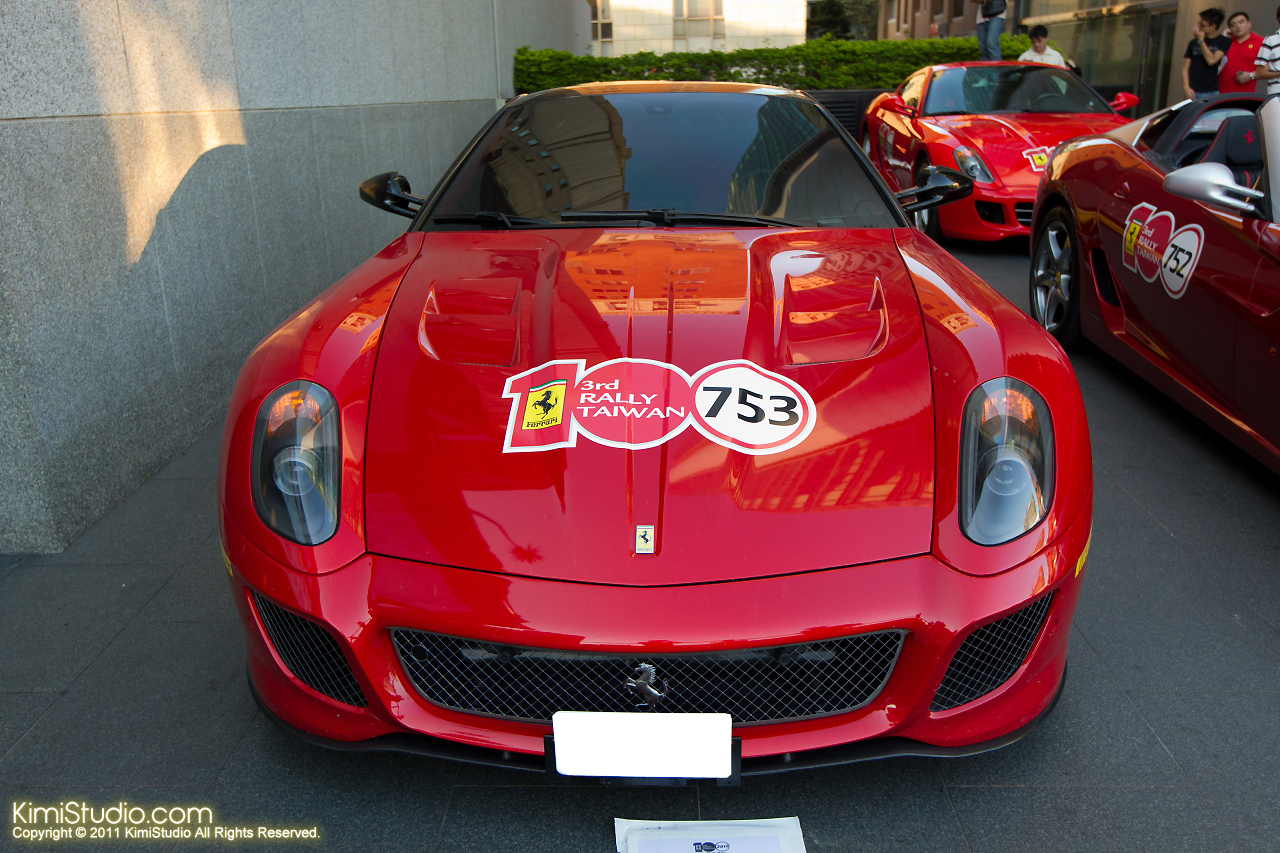 2011.10.28 Ferrari-023