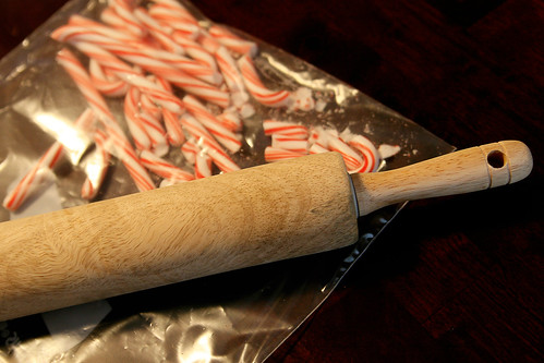 Candy Cane Marshmallow Pops 6