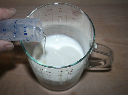 15 - Milch, Eier & Mineralwasser mischen