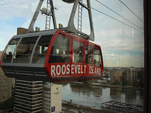 Roosevelt island tram.jpg