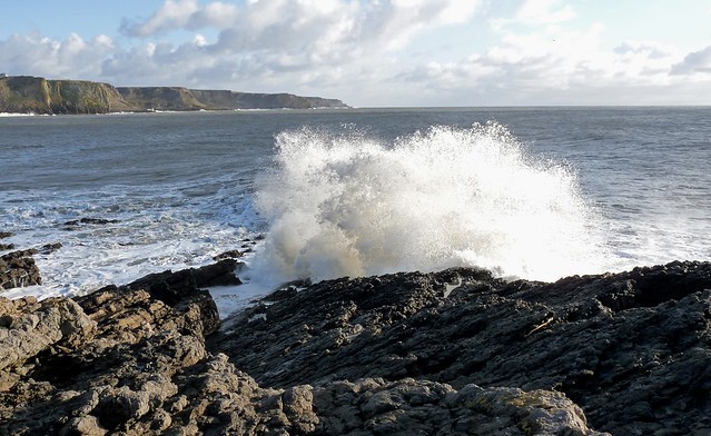 25417 - Waves at Tears Point, Gower