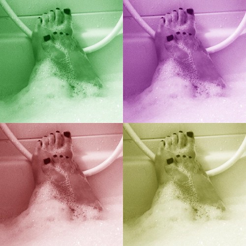Bubble bath feet