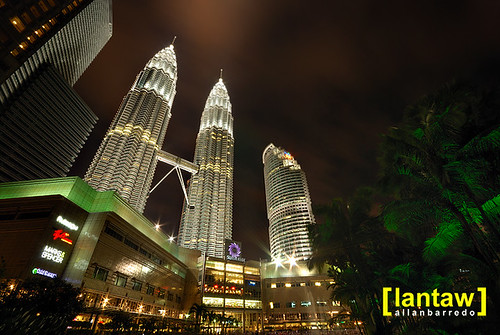 Petronas Towers (KLCC park)