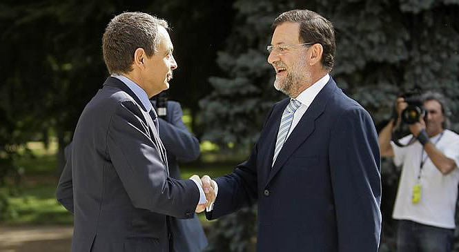 El texto del decreto con el que Rajoy condecora a Zapatero por 'méritos'