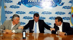 Acuerdo por el mosto entre los gobernadores Pérez, Gioja y Beder Herrera