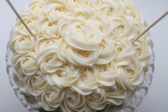white rose wedding cake wwwfacebookcom pages StarbirdBakehouse 