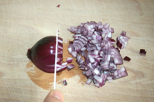 15 - Zwiebel würfeln / Dice onion