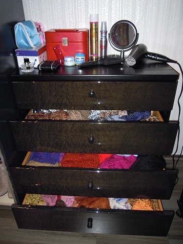 How to Organize Scarves in Drawers