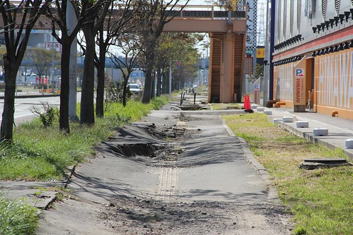 Road broken by earthquake and tsunami in Sendai 地震と津波で壊された仙台の道
