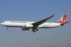 Turkish A330-343X TC-JNH BCN 26/02/2012