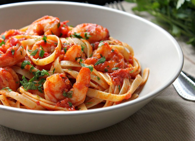 Cheap Dinner Recipes - Shrimp Fra Diavolo| Homemade Recipes http://homemaderecipes.com/quick-easy-meals/cheap-dinner-recipes