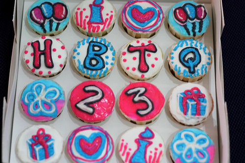 syafa-cupcakes-alphabet