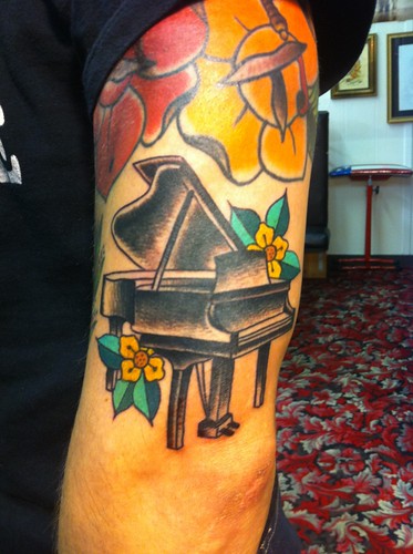 piano Carlos Rojas Tattooer Goldfields tattoo studio SF