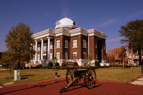 Dyer County Courthouse (Prominent Cannon View) - Dyersburg, TN